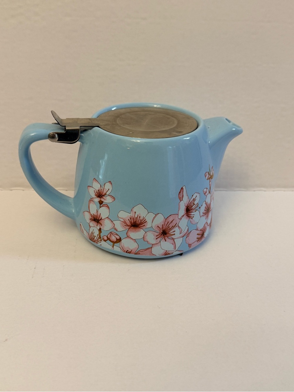Alfred Light Blue Ceramic Teapot with Pink Floral Pattern and Stainless Lid